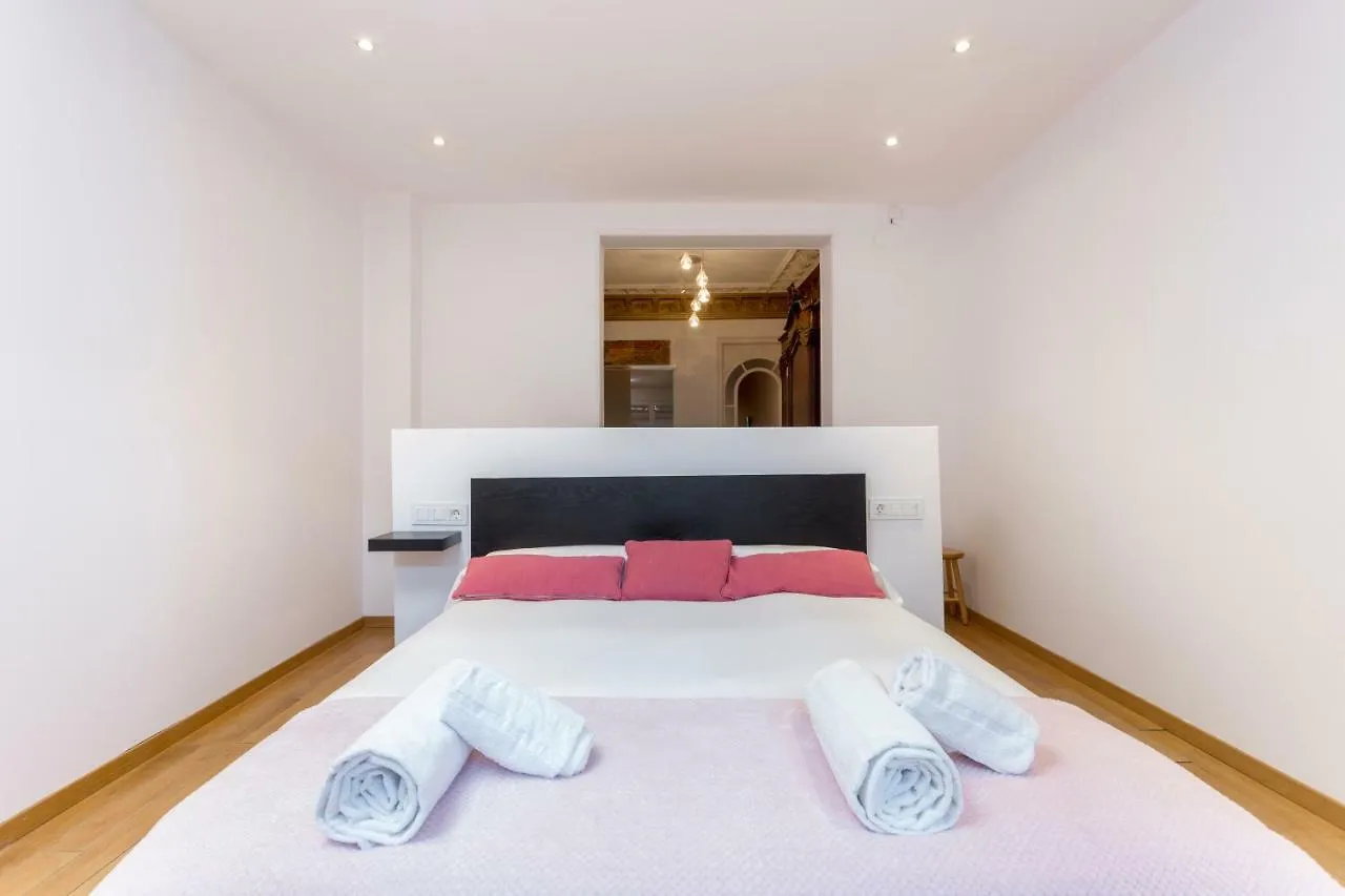 1229 - Awesome City Center Apartment With Terrace Barcelona 0*,